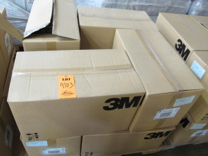 (24) 3M MATS, 49" X 16 FT X 0.40" THK SIZE, OFF-WHITE COLOR.. LOADING & HANDLING FEE $15-4103